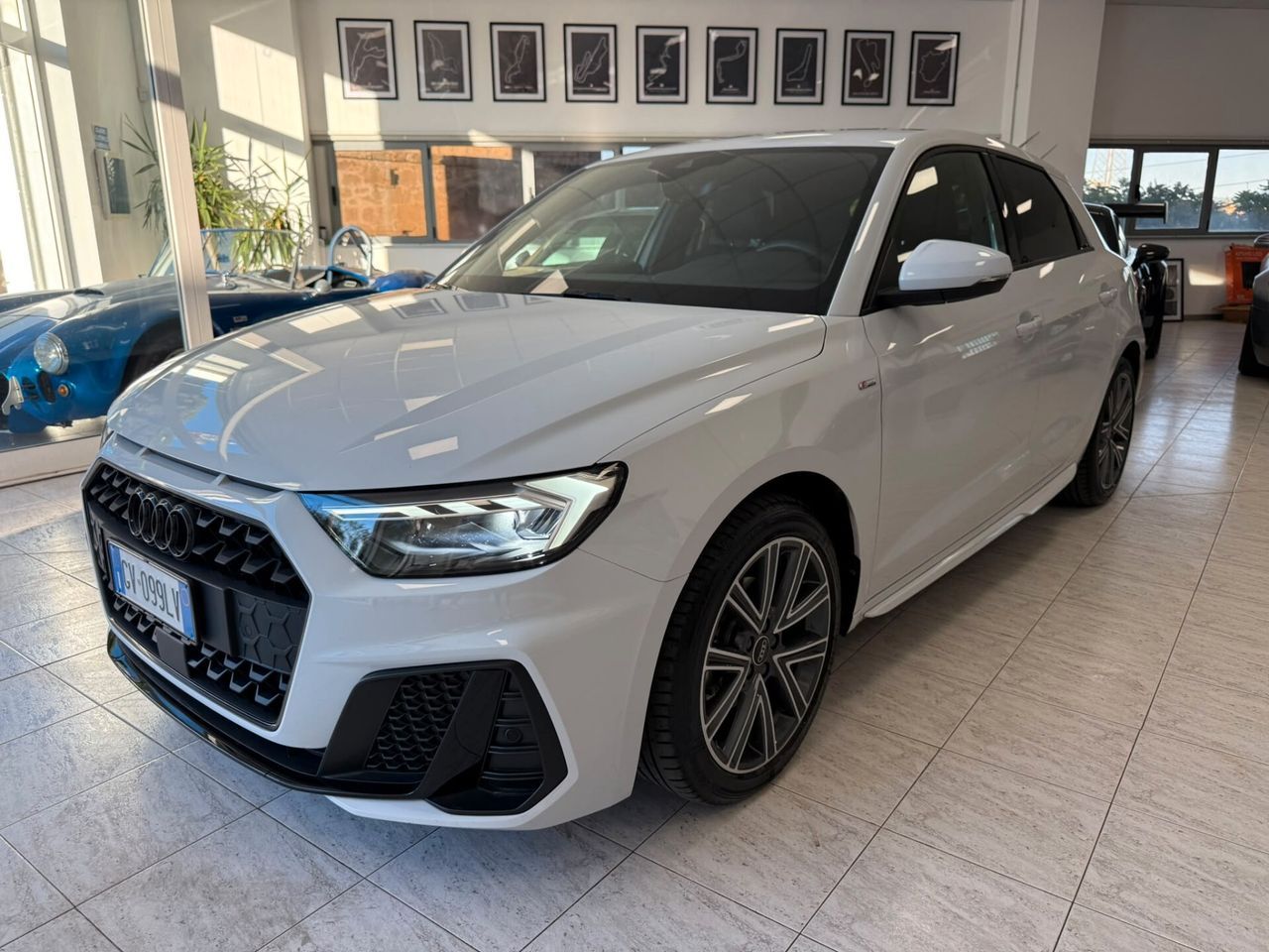 Audi A1 35 TFSI S tronic Identity Black ****FULL imagem 2