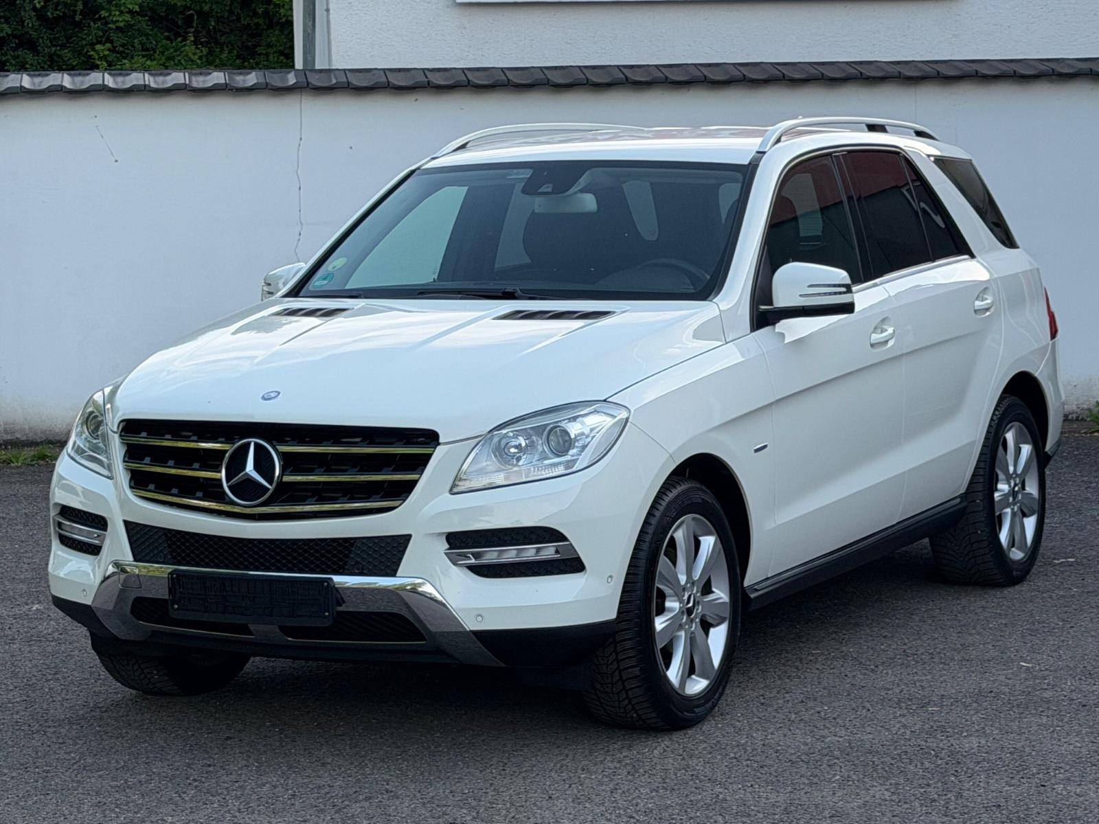 Mercedes-Benz ML 250 CDI BlueTec *Klima*Leder*Navi*19 Zoll*