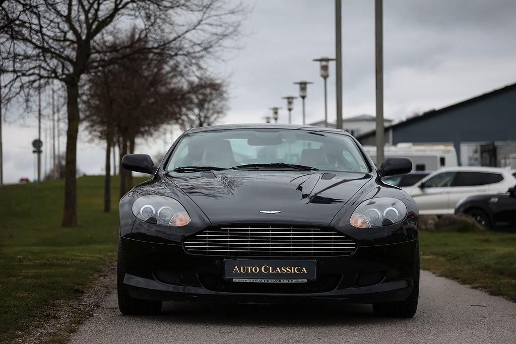 Aston Martin DB9