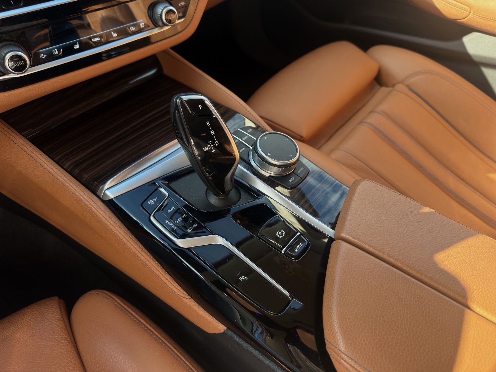 BMW 530d Luxury Line°LASER°ACC°HUD°PANO°KOMFORTSITZ° foto 9