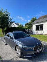 BMW 740i - - BMW 740: 740i