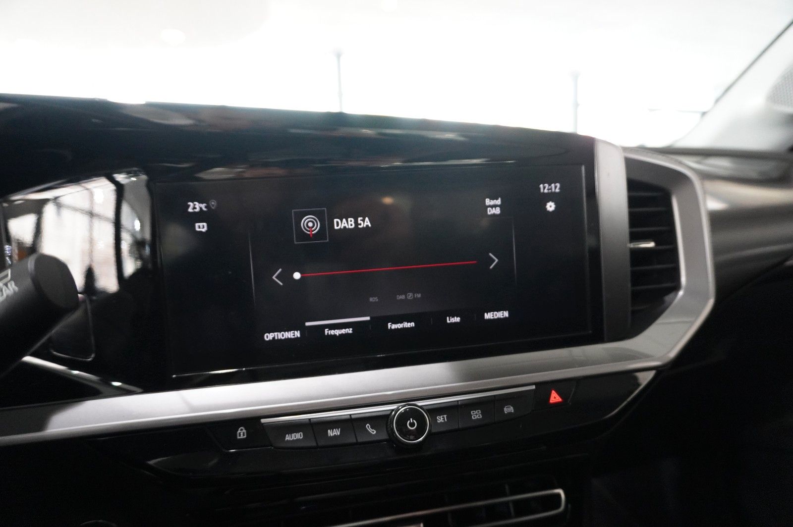 Fahrzeugabbildung Opel Mokka B 1.5D ELEGANCE NAVI/LED/KAMERA/SPORT/DAB+