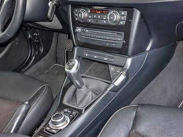 BMW X1 20d sDrive*Facelift*Klima*PDC*SHZ*Teilleder*