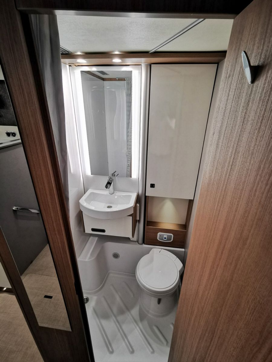 Fahrzeugabbildung Bürstner Lyseo Gallery TD 649 G SPAREN SIE € 38.579!