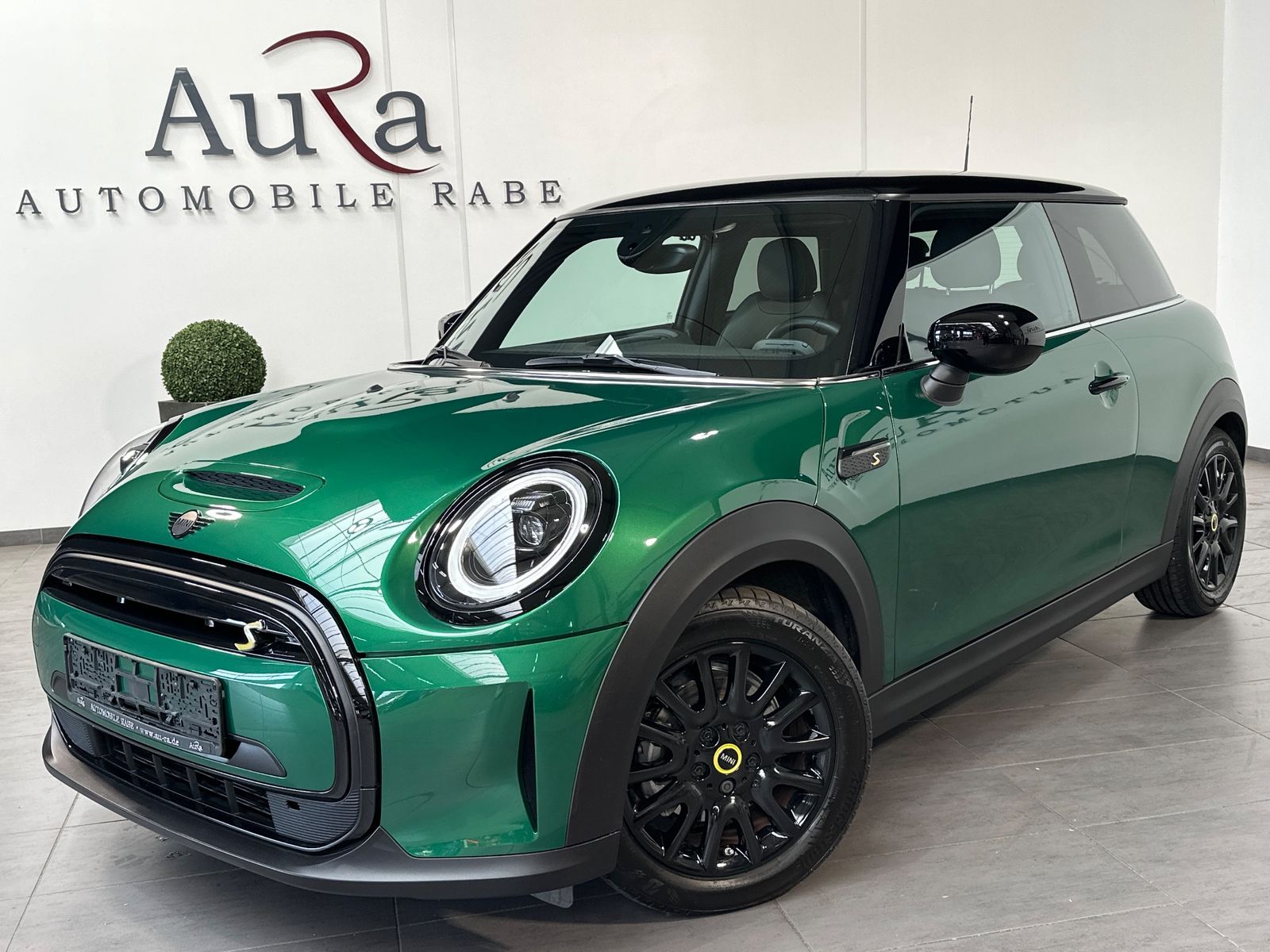 MINI Cooper SE Classic Trim Black NAV+LED+KAM+SHZ
