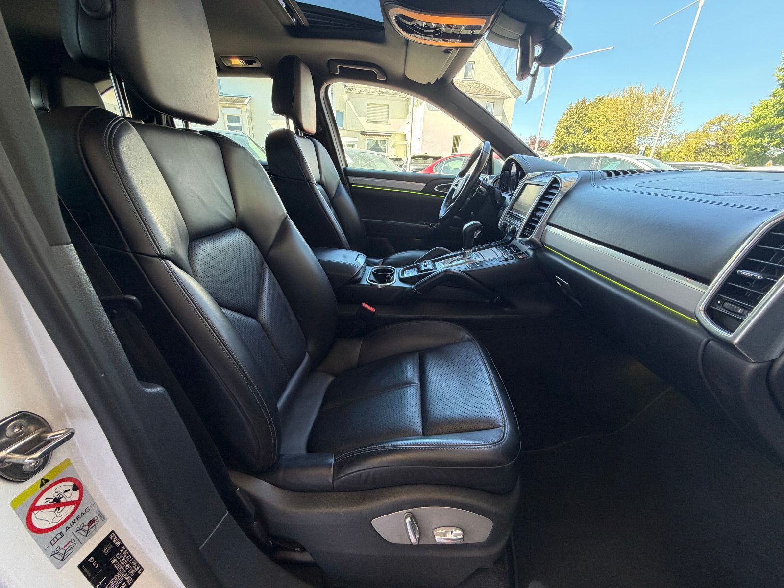 Fahrzeugabbildung Porsche Cayenne /LED/S-DACH/21"ALU/NAVI/LEDER/KAMERA