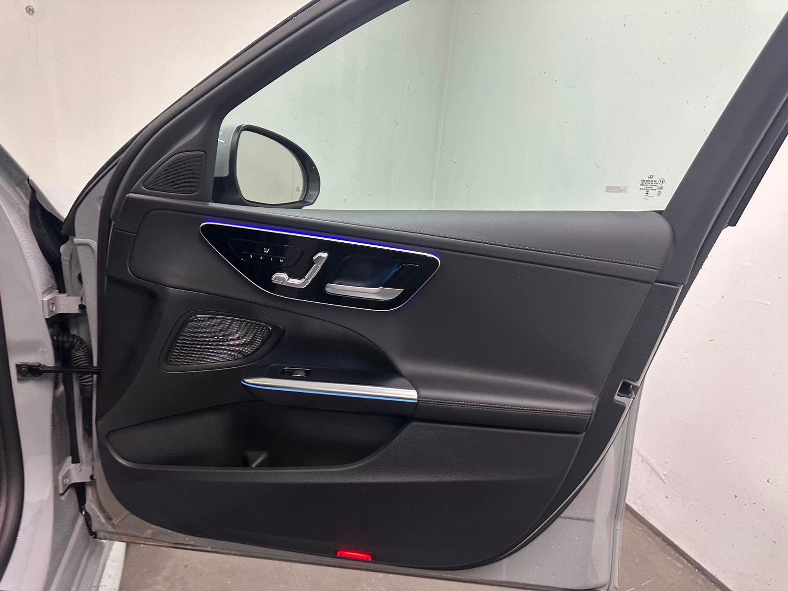 Fahrzeugabbildung Mercedes-Benz C 63 S E PERFORMANCE *KERAMIK*PANORAMA*