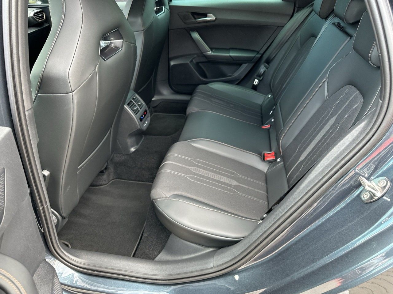 Fahrzeugabbildung CUPRA Leon Sportstourer 1.4 e-Hybrid DSG