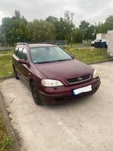 Opel SCHLACHTFEST Astra-G-Caravan 1.8 Comfort - Opel Astra aus 2003: Kombi