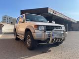 Mitsubishi Montero Pajero V6 3.0 GLS  - Mitsubishi Montero