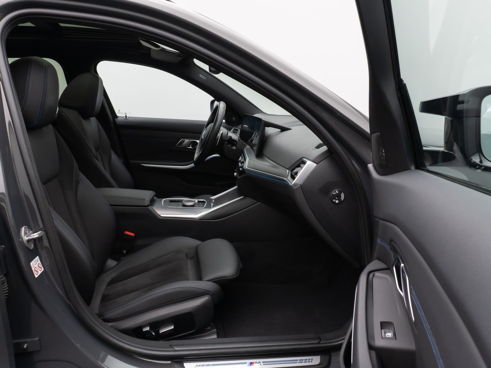 Fahrzeugabbildung BMW M340d Panorama Kamera HUD DAB H/K AHK Komfort