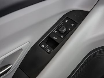 Ford Capri RWD Wärmepumpe Ergo Sitz Digi-Cockpit