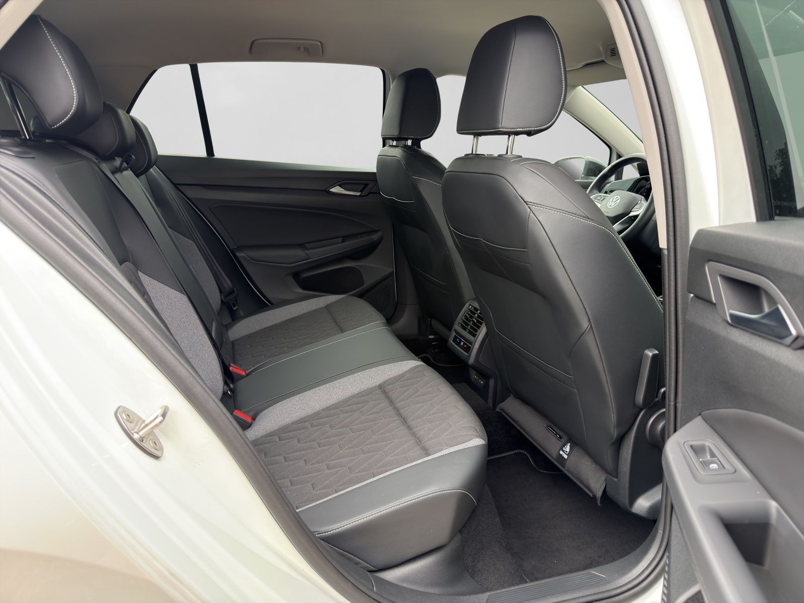 Volkswagen Golf - Bild 7