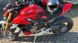 Ducati Streetfighter V4 S
