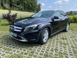 Mercedes-Benz GLA 250 4MATIC DCT Urban Urban - Mercedes-Benz GLA 250 aus 2015