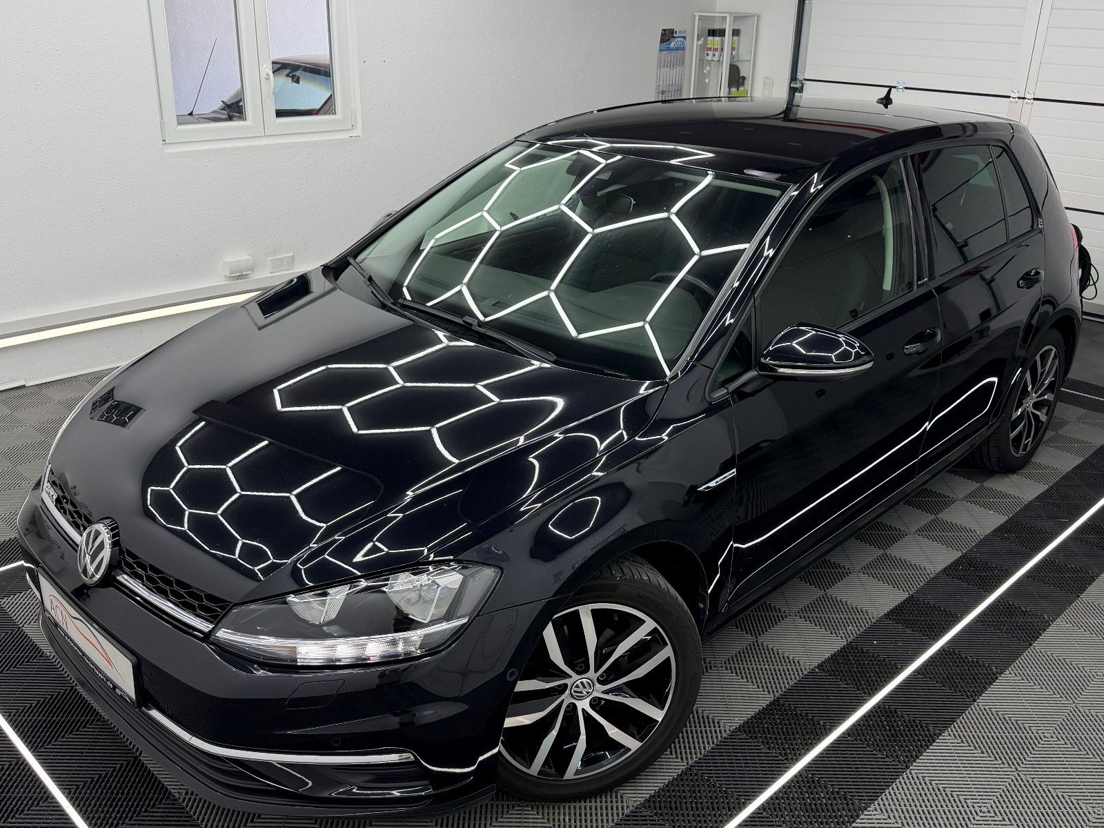 Fahrzeugabbildung Volkswagen Golf VII Lim. IQ.DRIVE BlueMotion/CAR PLAY/ACC