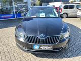 Skoda Superb Combi Style - Skoda Superb mit Diesel-Antrieb: Schwarz