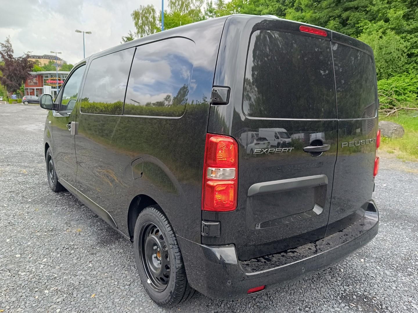 Peugeot Expert 6 Sitzer Doppelkabine Doka Holzausstattun