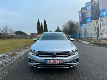 Volkswagen Passat Variant - 11