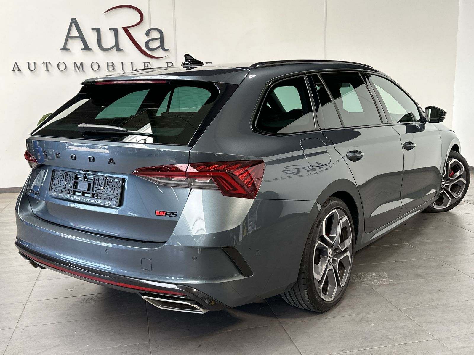 Fahrzeugabbildung SKODA Octavia Combi 2.0 TDI DSG RS Plus NAV+MATRIX+ACC