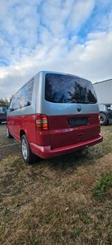 Volkswagen T5. 1.9 Diesel 128600 km 9 Sitzplätze - Volkswagen T5 aus 2007: 1.9