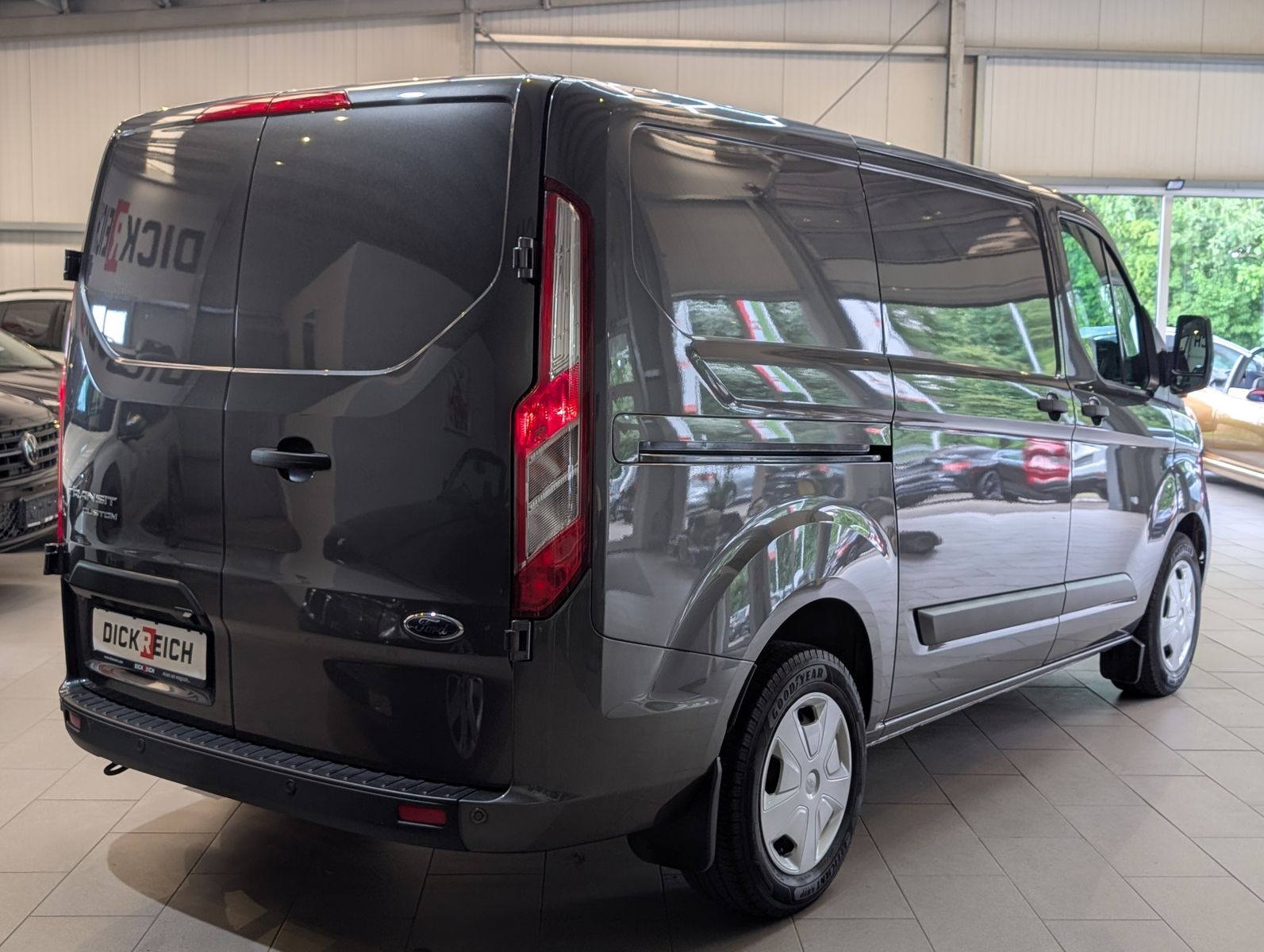Fahrzeugabbildung Ford Transit Custom 280 L1 Trend Regal LED KAMERA ACC