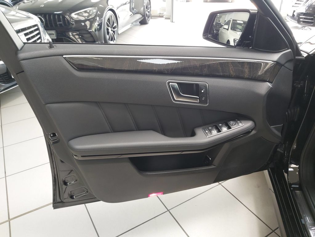 Mercedes-Benz E 300 CDI AVANTGARD LEDER TOTW KAMERA COMAND AHK