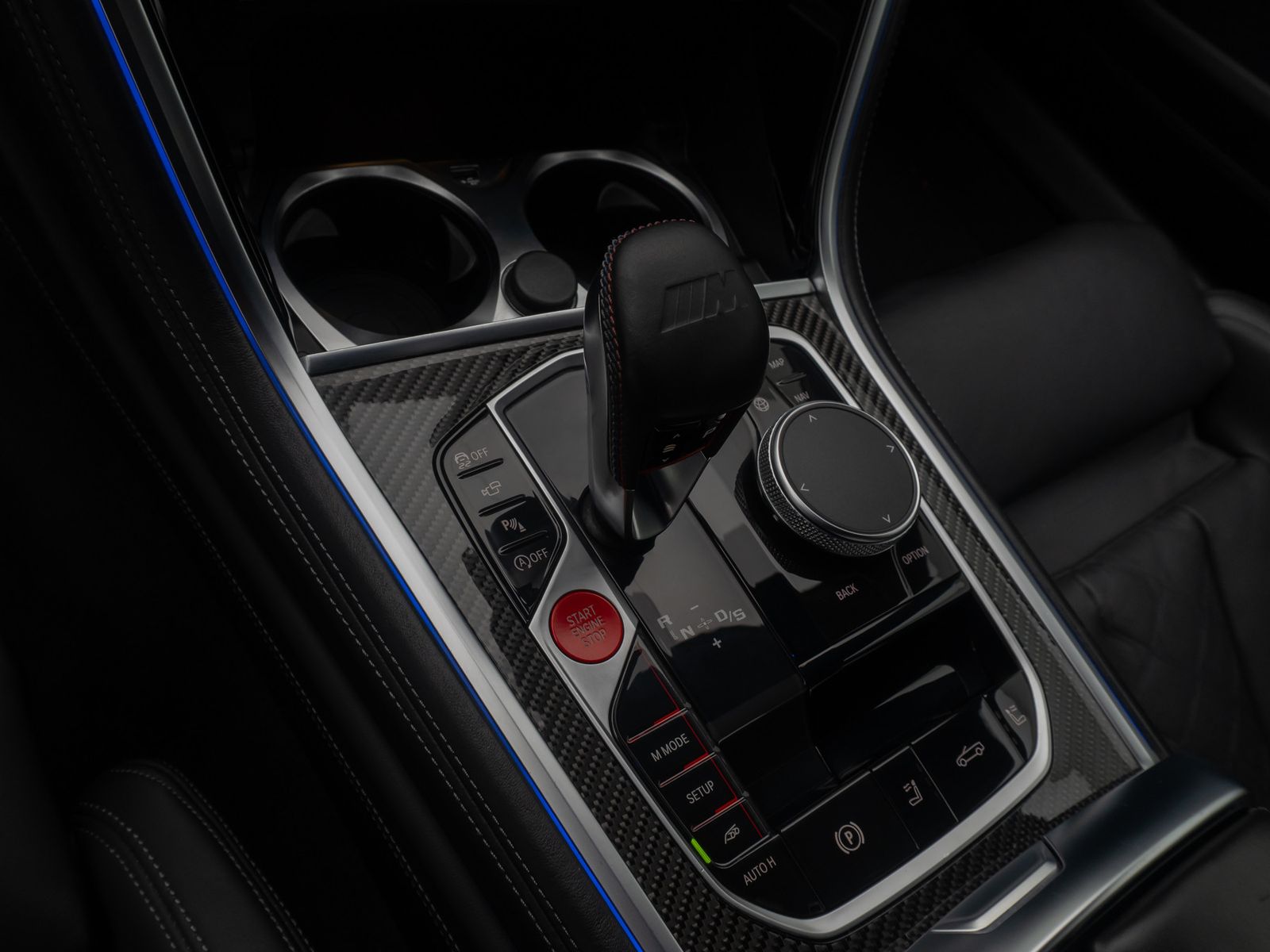 Fahrzeugabbildung BMW M8 Competition xD Cabrio B&W 360°Laser DAB Voll