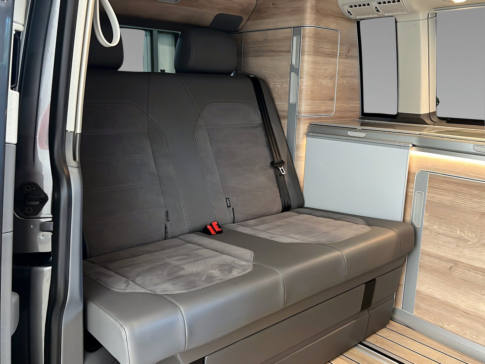 Volkswagen T6.1 2.0 TDI California Ocean FINAL EDITION foto 10