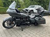 Harley-Davidson CVO Road Glide Gunship Gray mit viel Zubehör