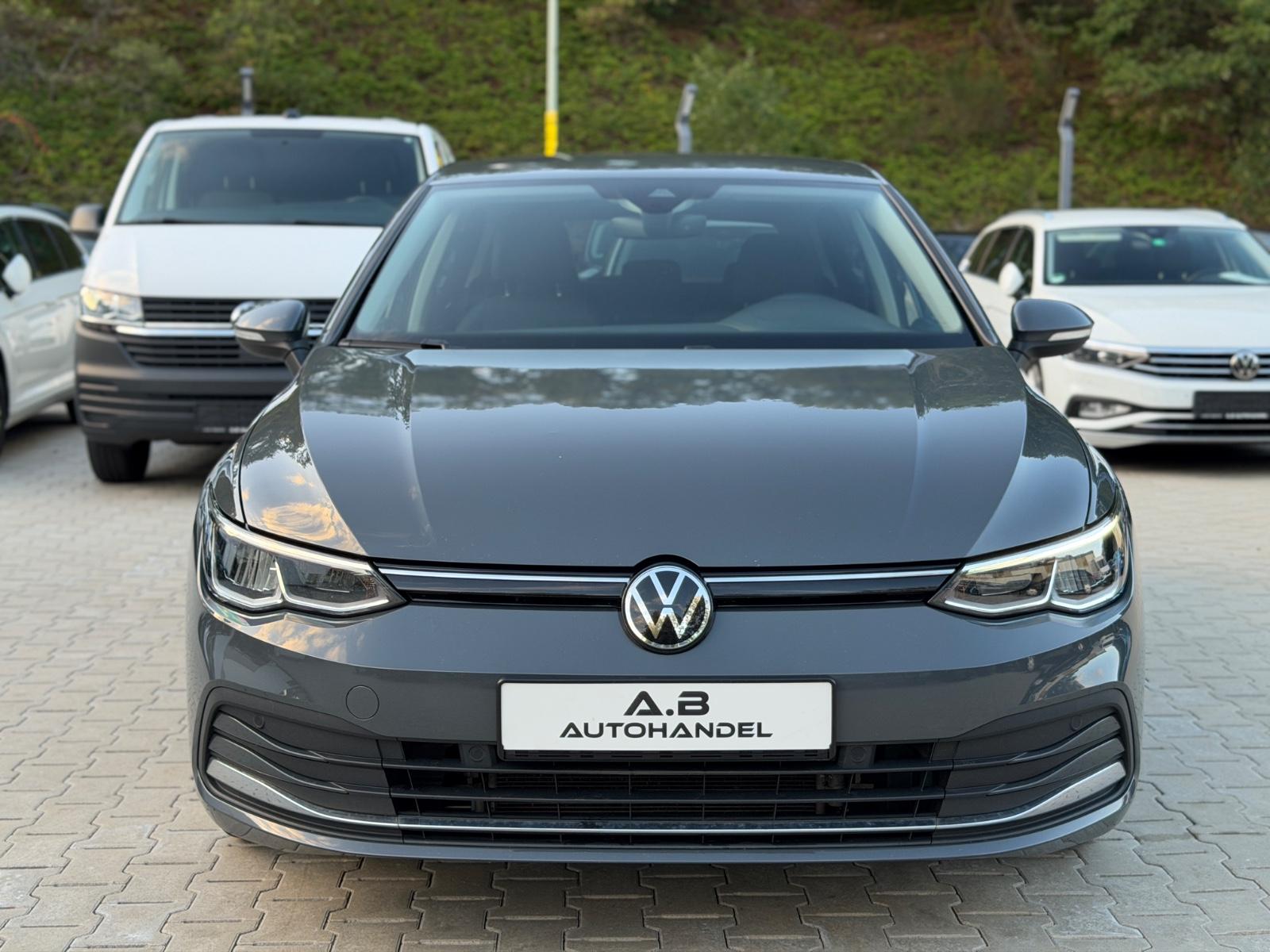 Volkswagen Golf VIII Lim. Active/LED/NAVI/Alu/Top Zustand., миниатюра 2
