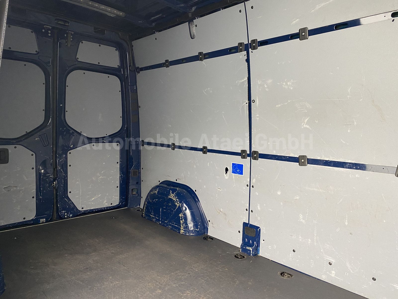 Fahrzeugabbildung Mercedes-Benz Sprinter 214 Automatik NAVI+360°+DISTRONIC 9601