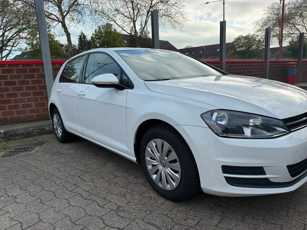 Image of Volkswagen Golf