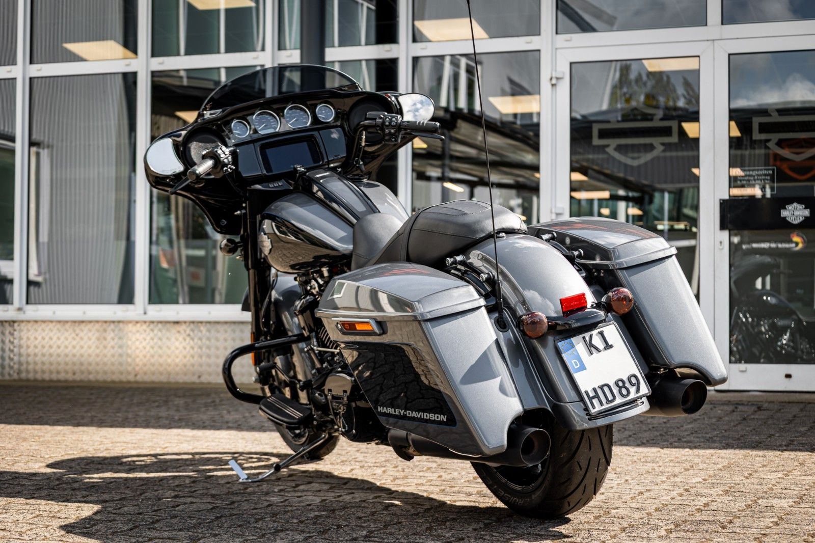 Fahrzeugabbildung Harley-Davidson Street Glide Special FLHXS