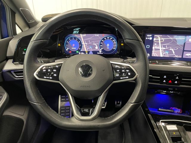 Golf VIII R-Line 1.5 eTSI DSG PANO NAVI