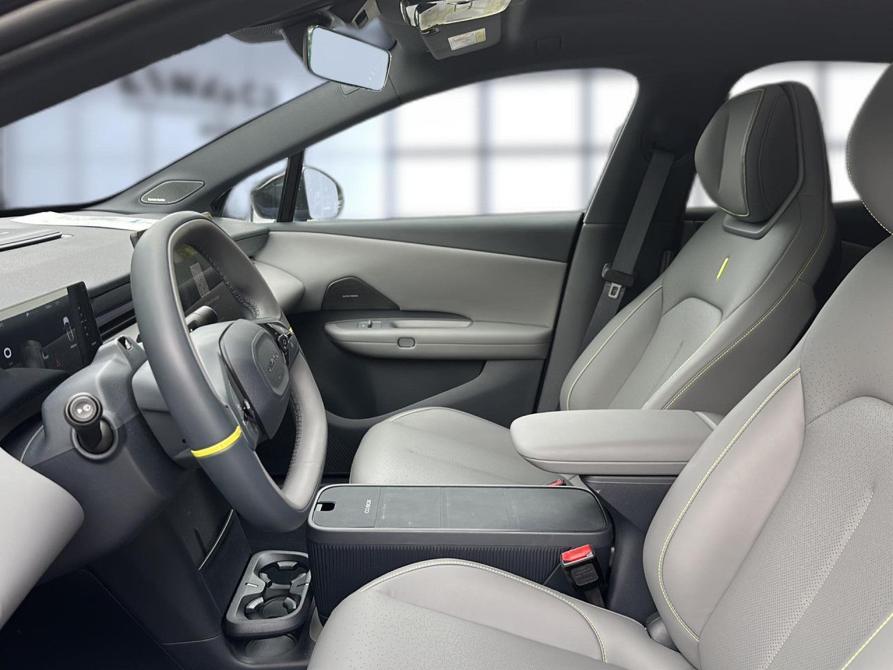 Lynk & Co 02