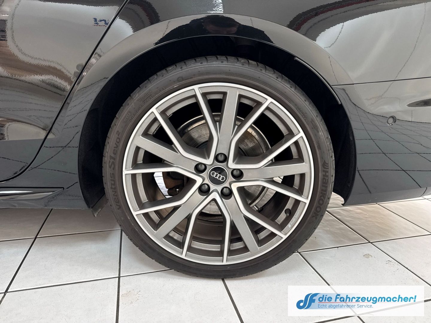 Fahrzeugabbildung Audi A4 Avant 35 TDI S line Navi Leder *EXPORT