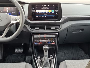 Fahrzeugabbildung Volkswagen T-Cross Life Limited 1.0 TSI DSG AHK Klima