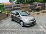 Toyota Yaris 1.3 Sol TÜV neu 06/27, Scheckheftgepflegt - Toyota Yaris aus 2005