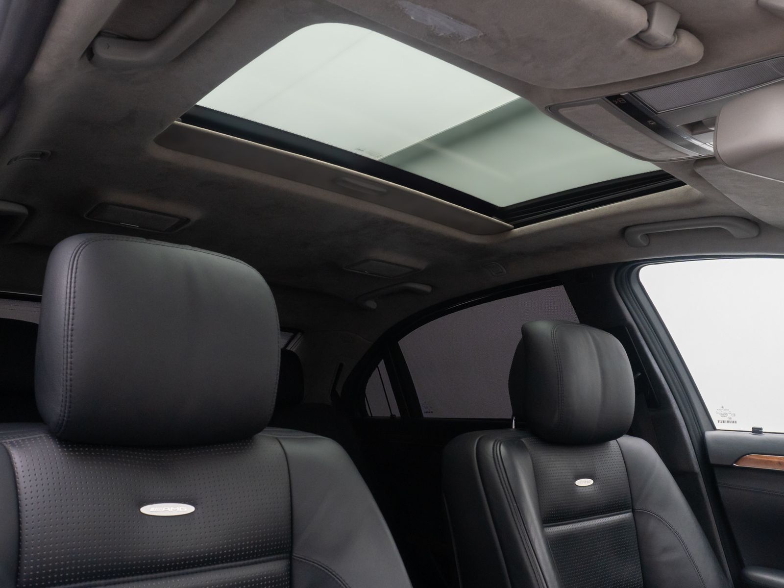 Fahrzeugabbildung Mercedes-Benz S 65 AMG Long Massage BiXenon Kamera GSD 20"Voll