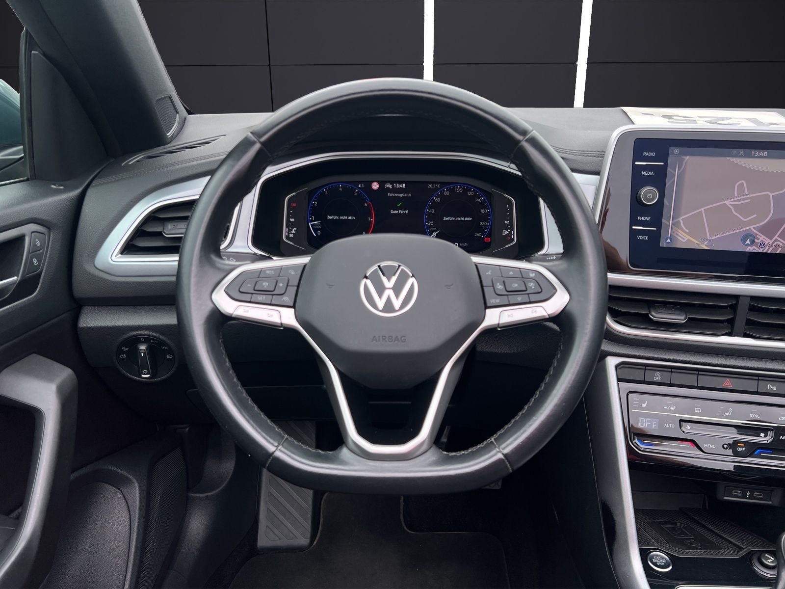 Fahrzeugabbildung Volkswagen T-Roc Cabriolet TSI Style LEDplus Navi AID ACC R