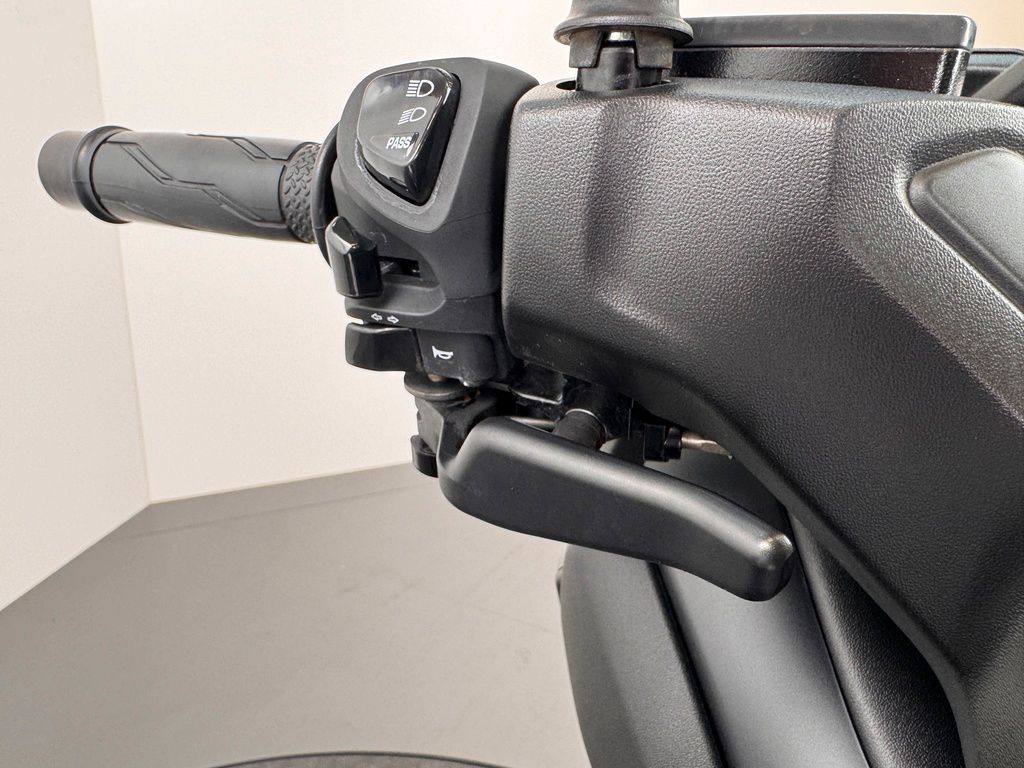 Fahrzeugabbildung Yamaha X MAX 400 *SERVICE NEU *1. HAND