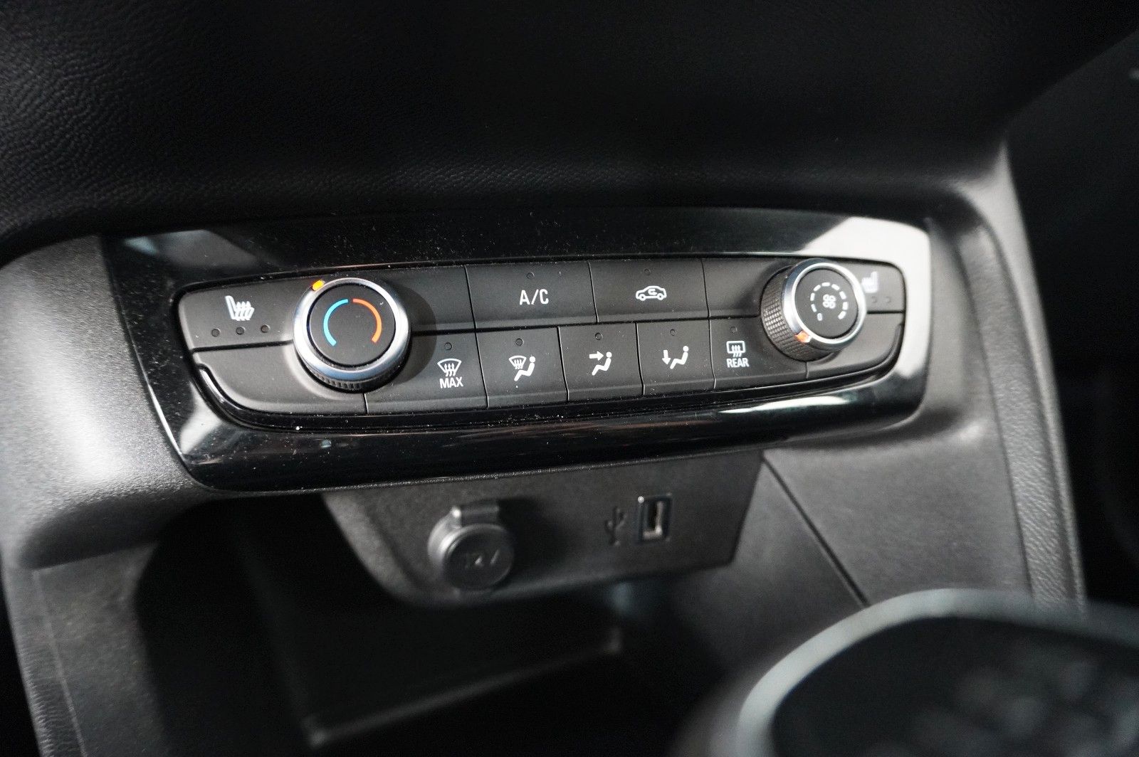 Fahrzeugabbildung Opel Corsa F 1.5D ELEGANCE NAVI/LED/KAMERA/SH/VIRTU.