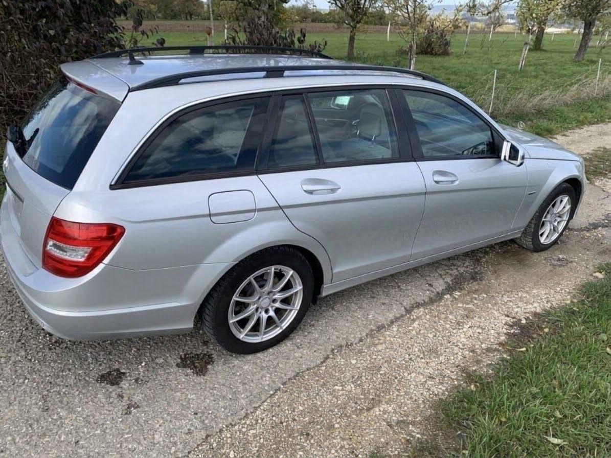 Mercedes-Benz C200 2011 — engine 2.143 cm³, 136 HP (100kW)
