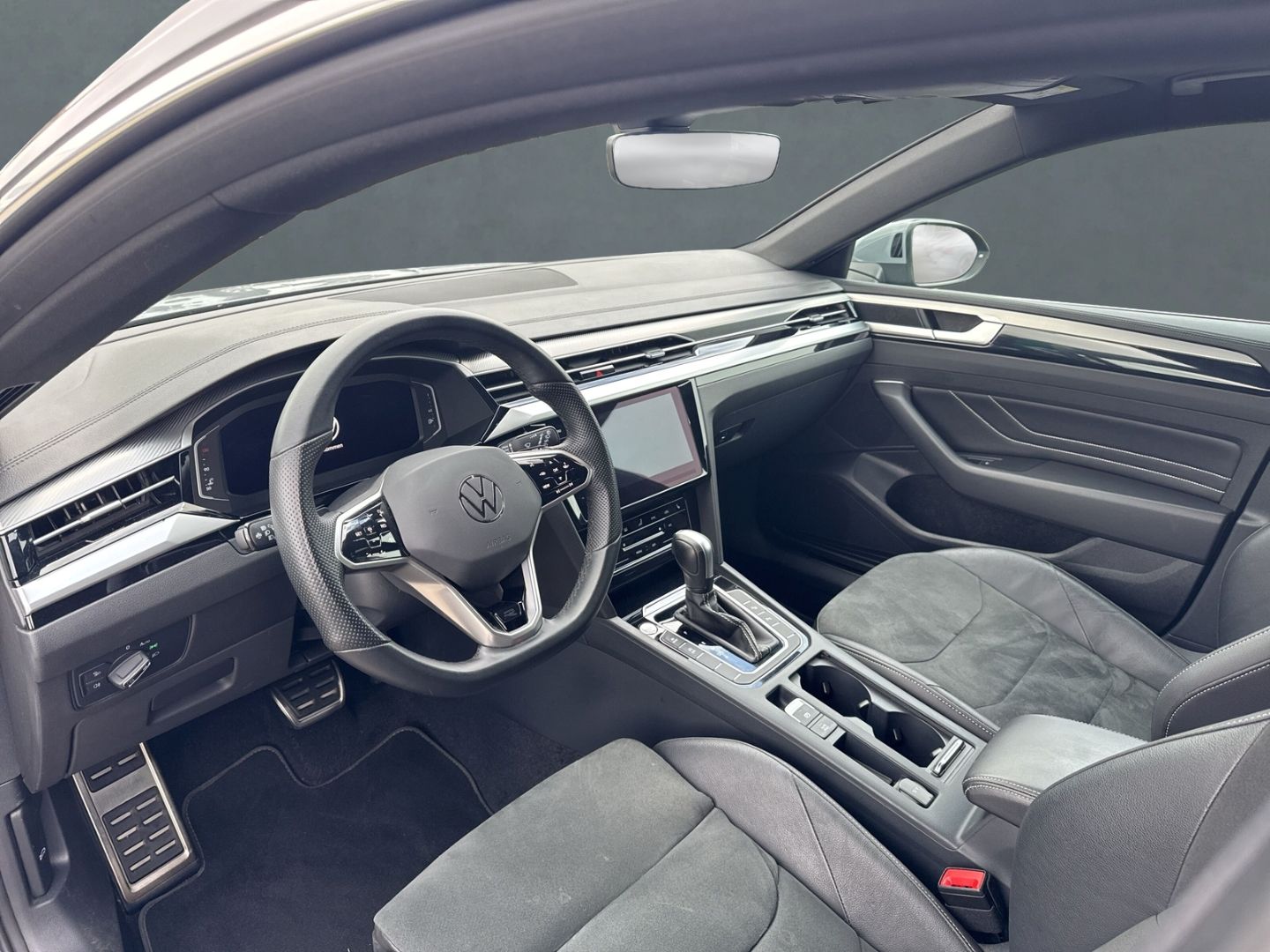 Arteon Shooting Brake 2.0 TDI R-Line AHK Pano Na