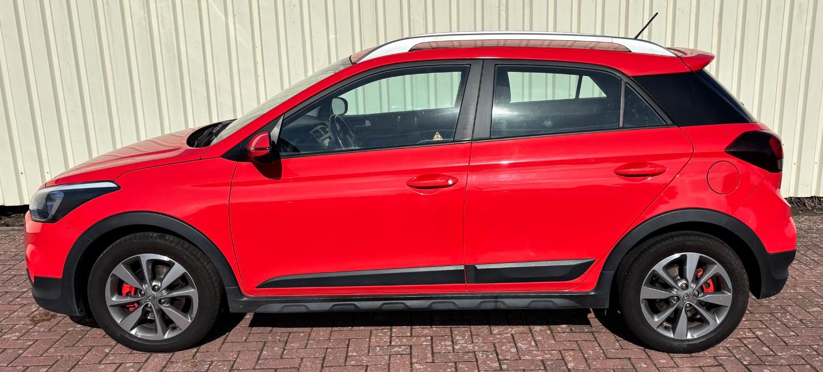 Hyundai i20 Active Trend*NAVI*SHZ+LHZ*PDC*ALU*ISLW*Tempo