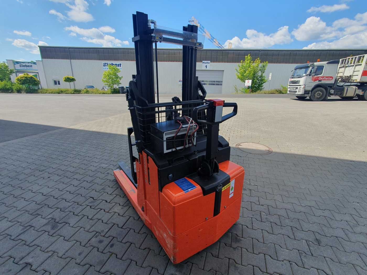 Fahrzeugabbildung Toyota RWE 120 / Schubmaststapler / Duplex:2.9m / 257h!