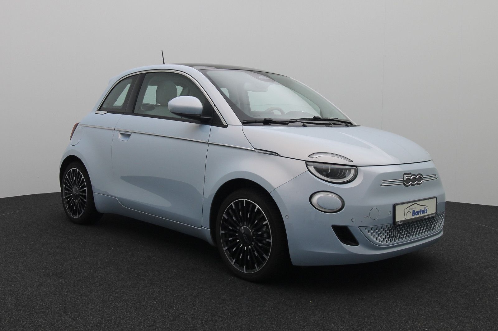 Fahrzeugabbildung Fiat 500e La Prima incl. Wallbox