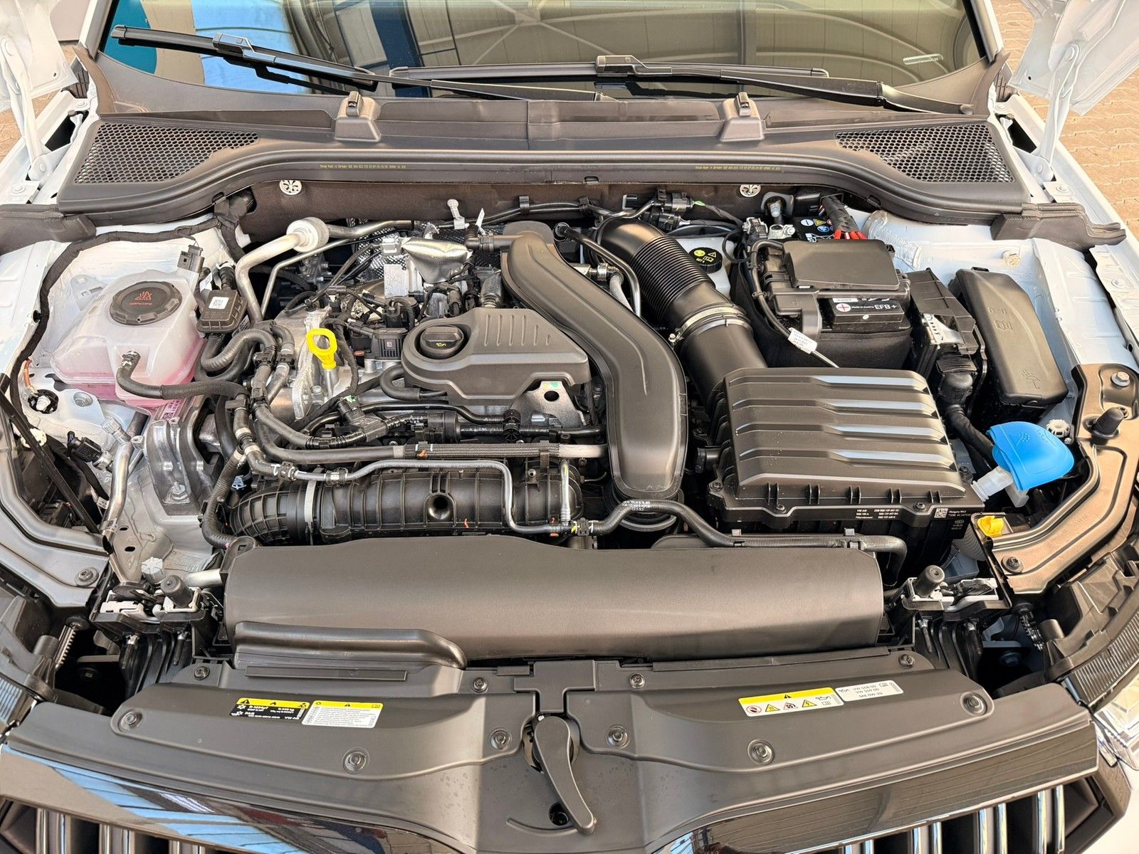 Fahrzeugabbildung SKODA Kamiq Monte Carlo 1,5 TSI DSG +Sportpaket +Navi