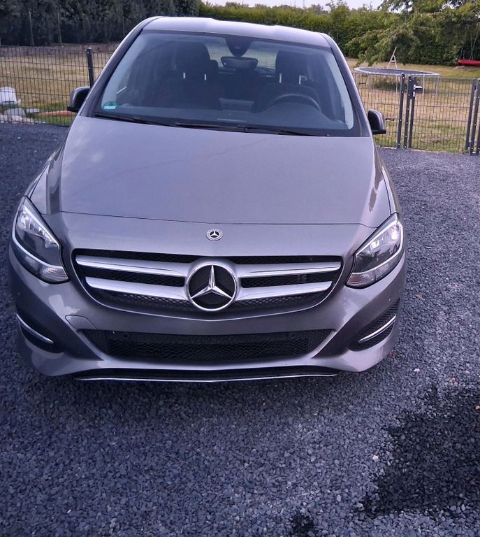 Image of Mercedes-Benz B 180